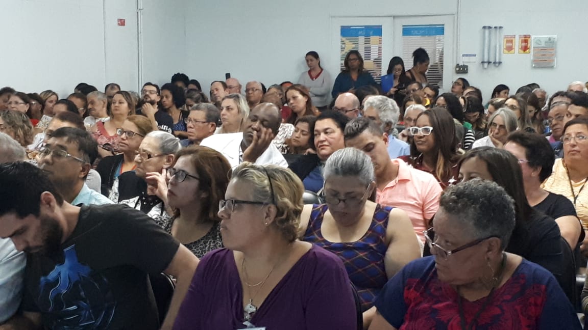 Imagem do público participante no auditório da Prefeitura Regional Itaim Paulista