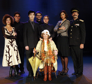 A peça “Ensina-me a viver”, com Glória Menezes e grande elenco
