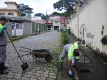Mutirão de limpeza na Rua Vilarinhos no bairro do Tremembé