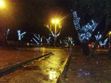 Praça João Batista Vasquez recebe iluminação de Natal