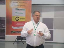 O gerente comercial da Agência São Paulo Confia, Maurício Tavares, fala sobre a importância do microcrédito.

