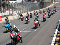 Autódromo de Interlagos recebe corrida de motos e show