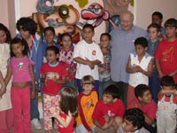 Crianças em tratamento aprovam o novo espaço, em São Miguel