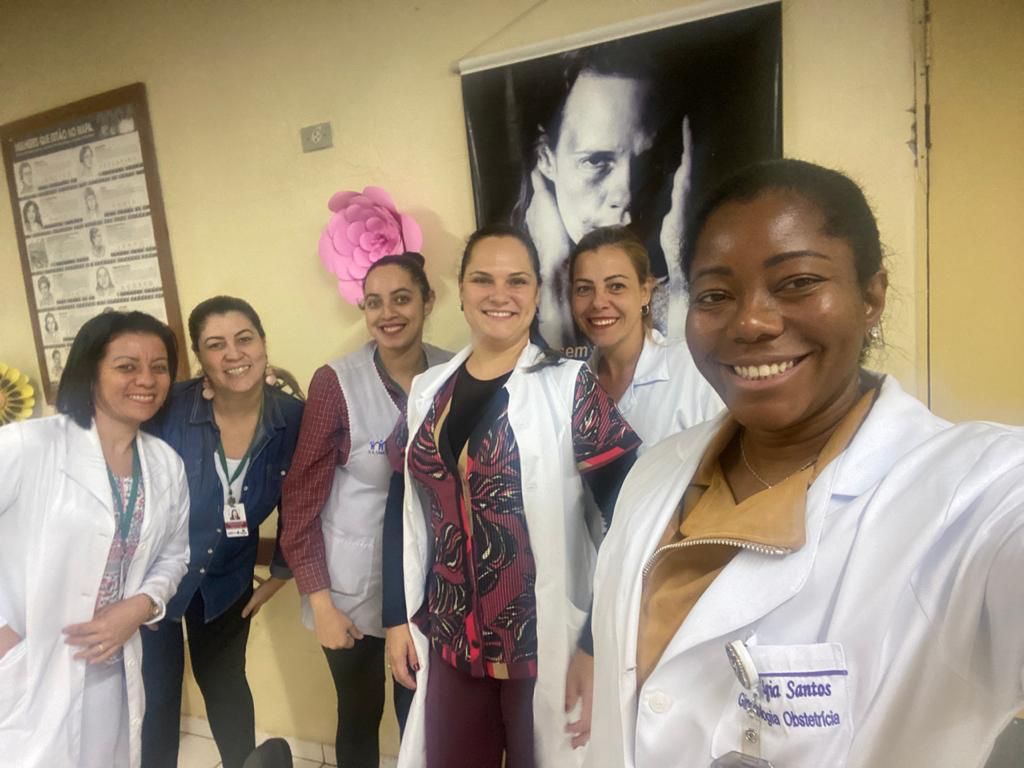 Lígia Santos - Ginecologia Geral, PTGI e Sexualidade - Consultório Médico