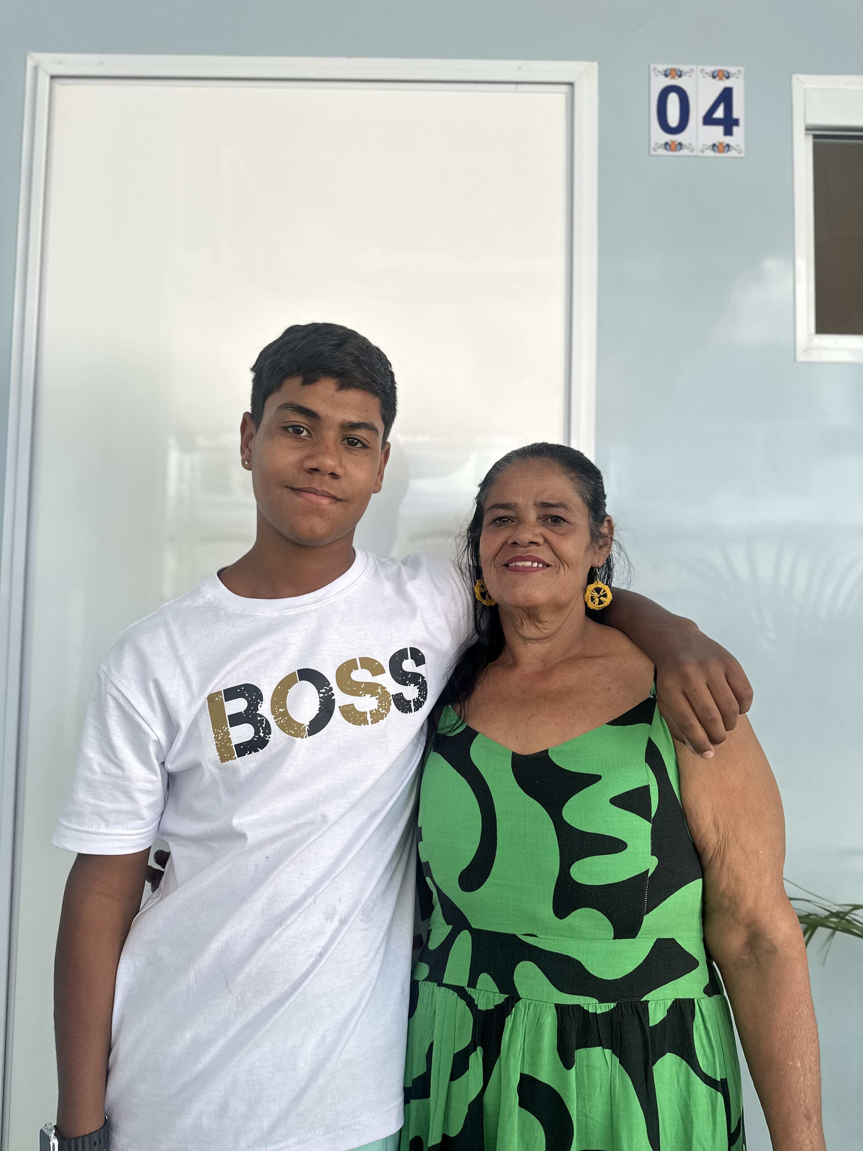 Mãe e filho moradores da Vila Canindé