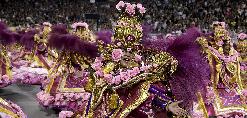 Foto de um dos foliões no pré carnaval 2020.