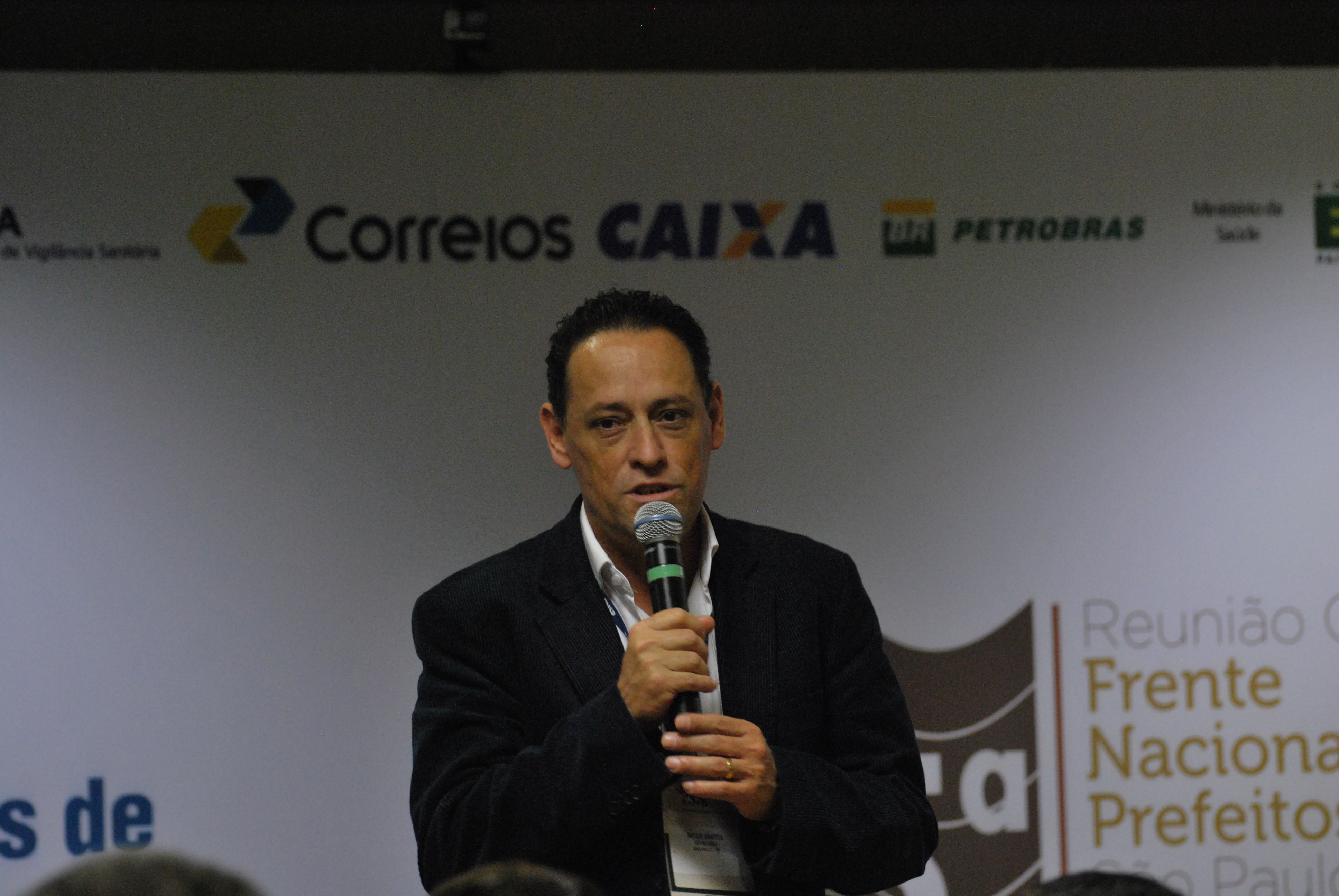O Secretário Artur Henrique representou o município durante o evento