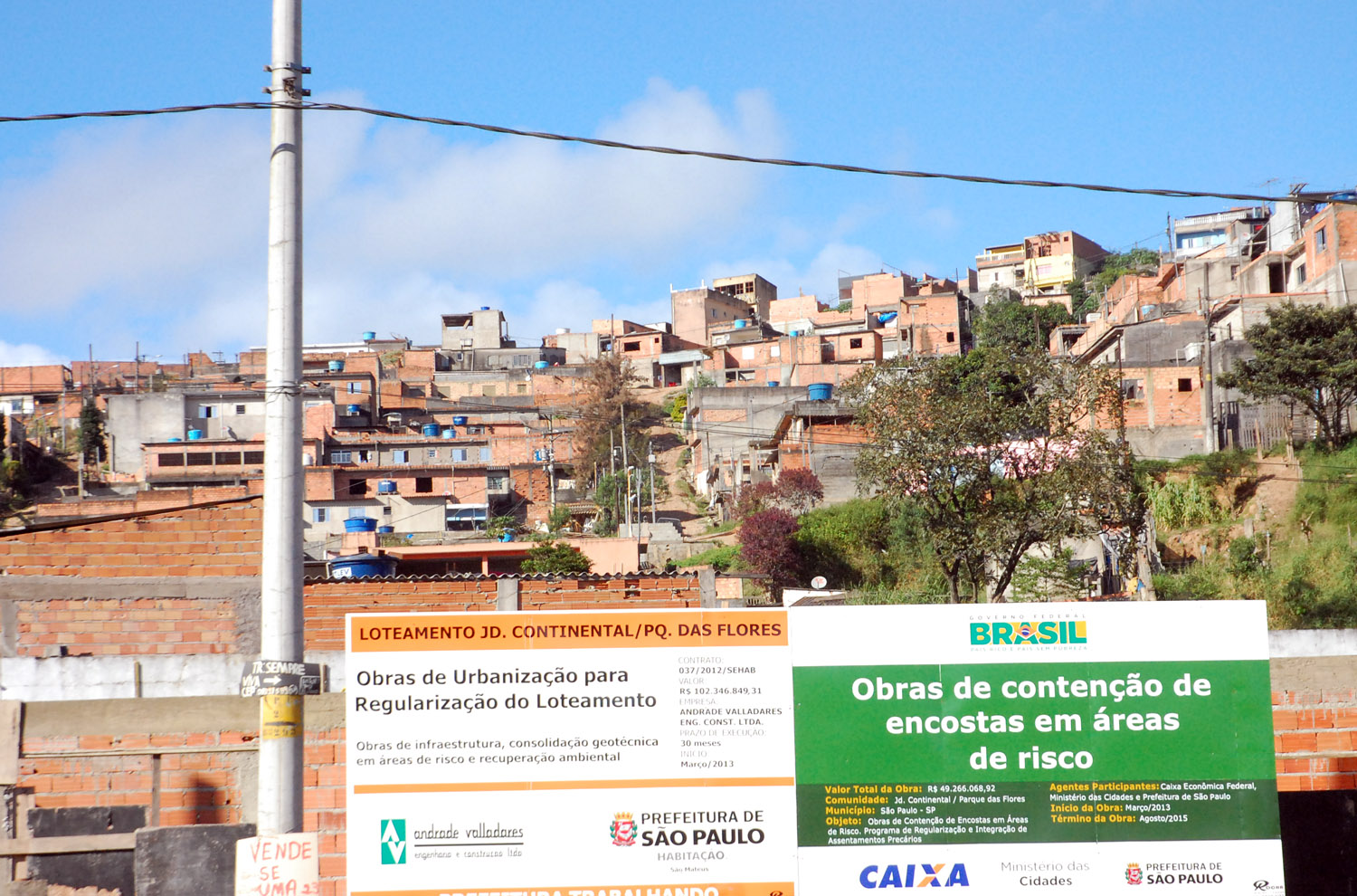 Obras de urbanização no Pq. das Flores, na região de São Mateus.