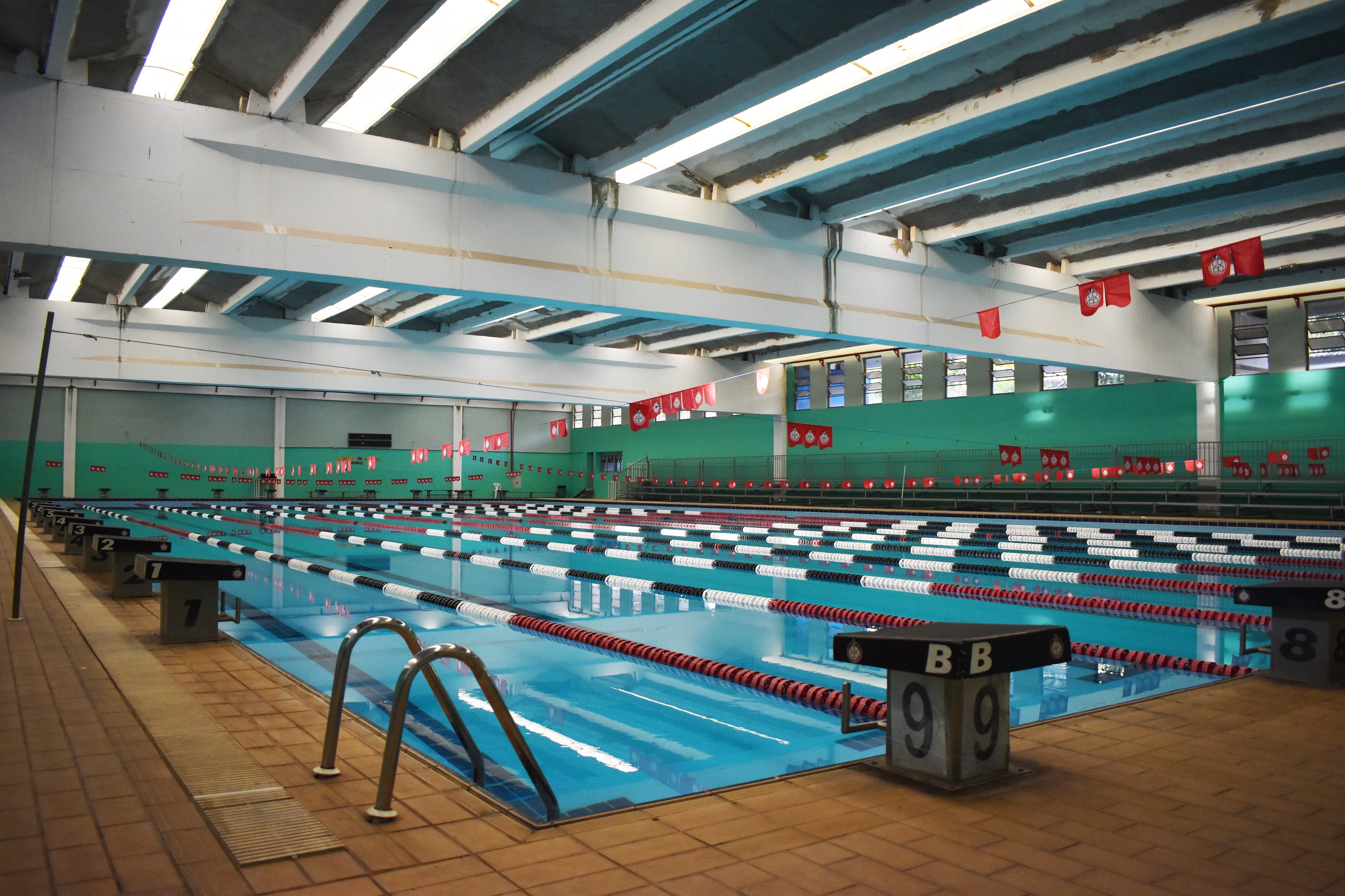 Na imagem, piscina semi-olímpica do Centro Olímpico