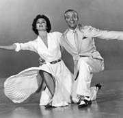 Cyd Charisse faz dupla com Fred Astaire