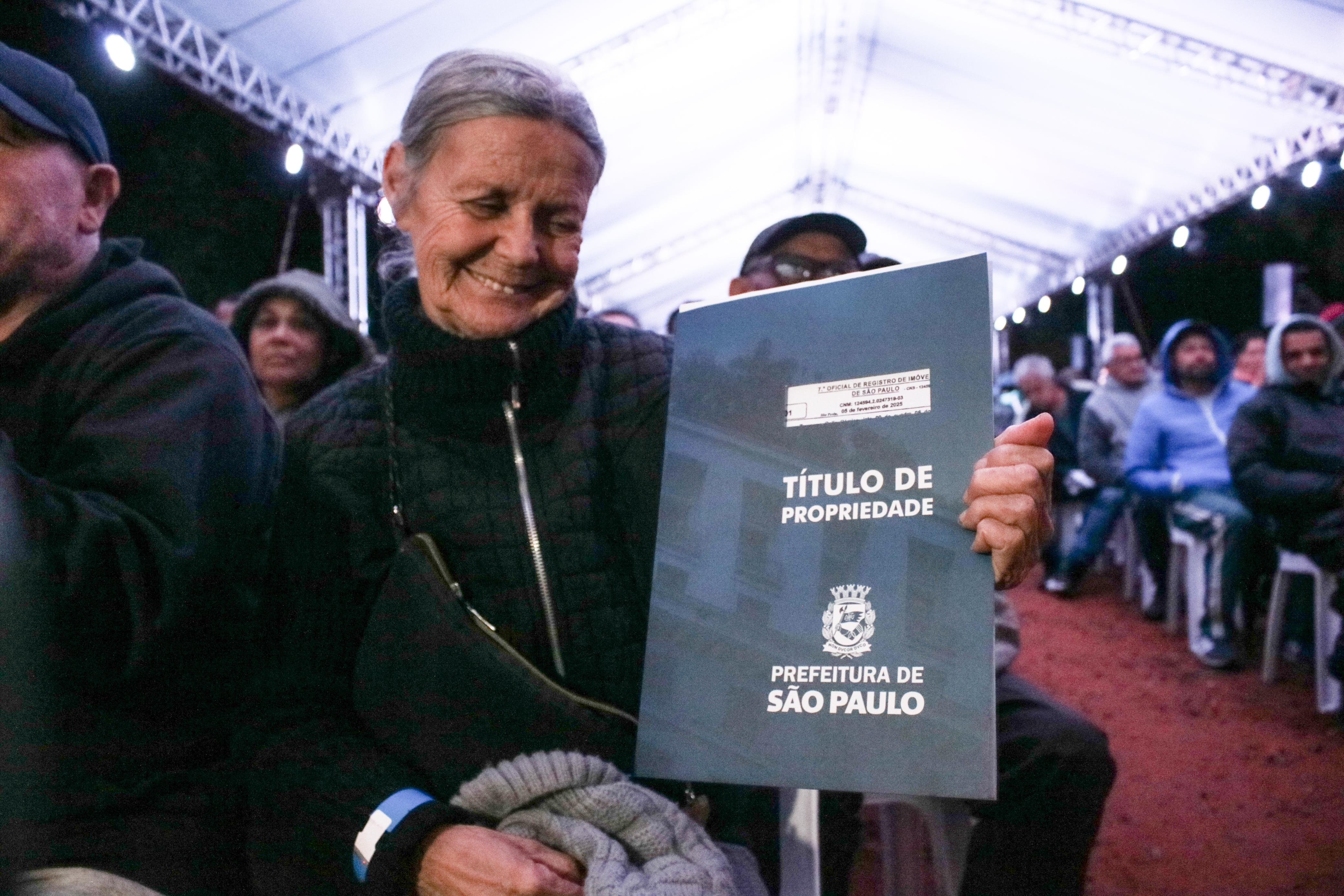1.224 famílias de São Mateus receberam o título de regularização fundiária