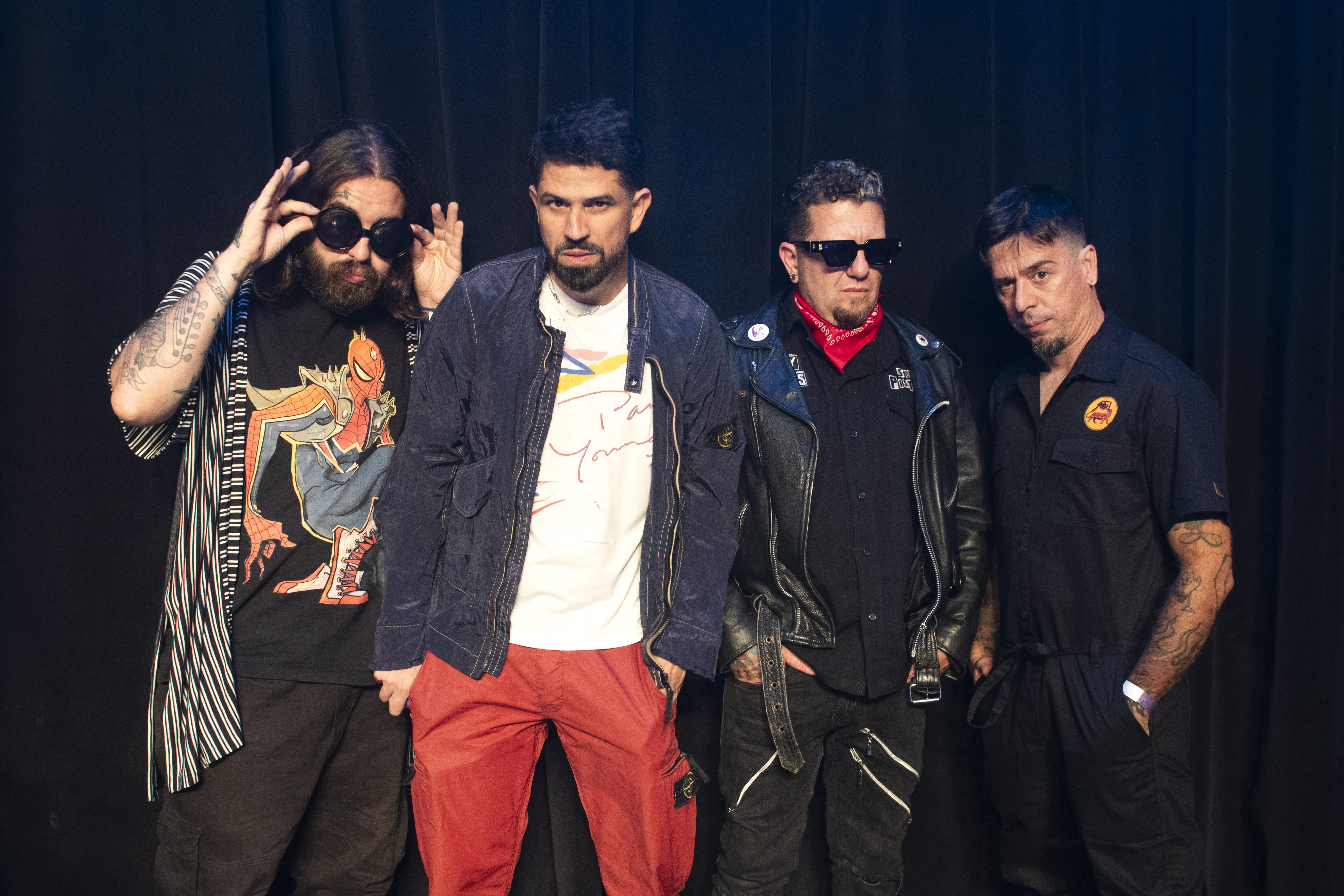 Vespas Mandarinas comemora mais de 10 anos do álbum “Animal Nacional”