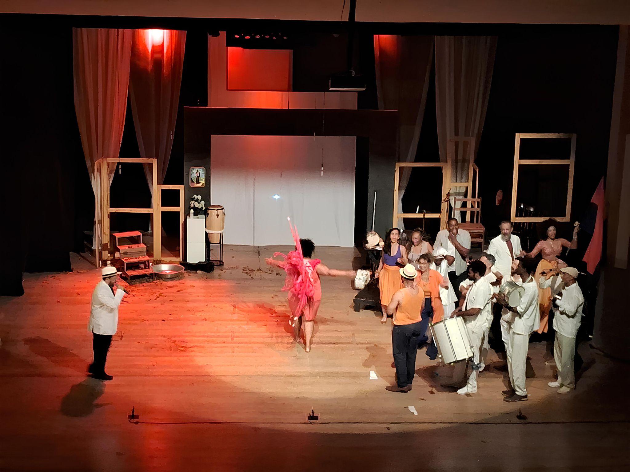 Espetáculo “O Território do Samba” no Teatro Paulo Eiró. Foto: Divulgação