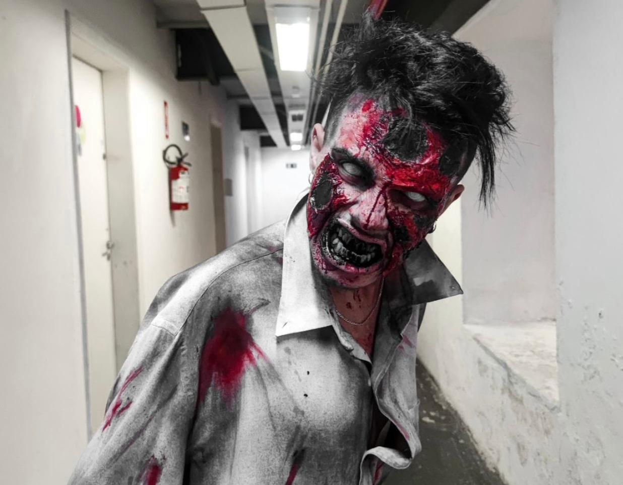 Ator fantasiado para o Labirinto de terror, no Centro de Formação Cultural Cidade Tiradentes. Foto: divulgação