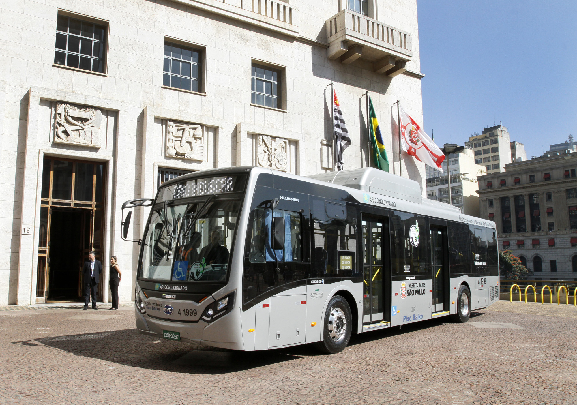 1086571-Apresentação de ônibus Movido a Bateria