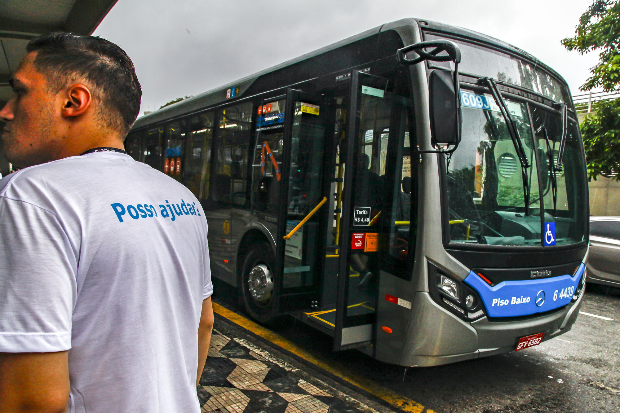 1118824-Ônibus especial do Aeroporto de Congonhas (linha 609J)