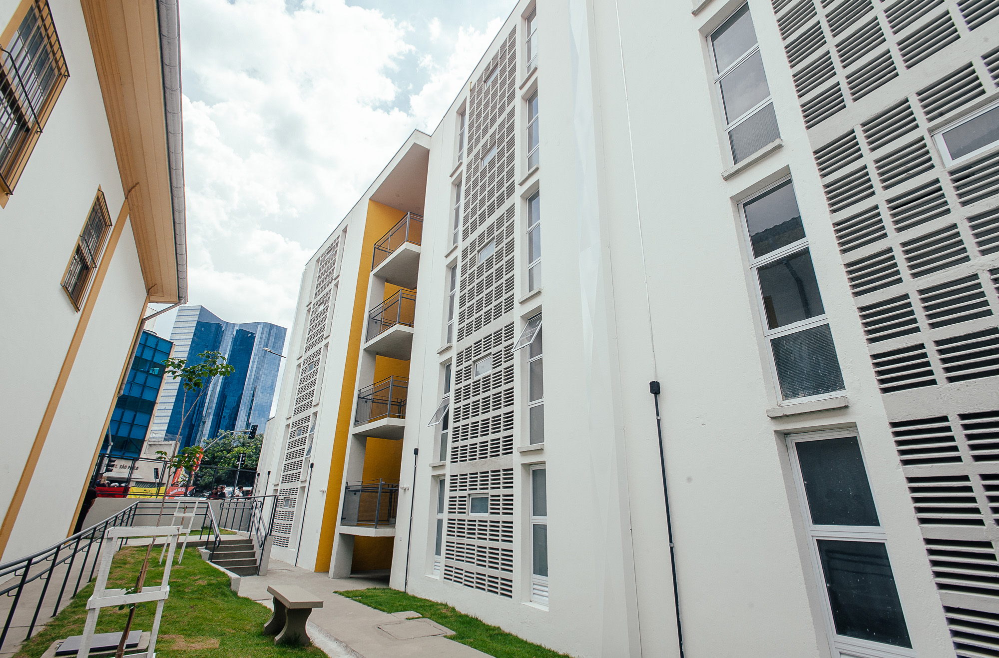 1359702-Entrega das UNIDADES HABITACIONAIS do CASARÃO DO CARMO”