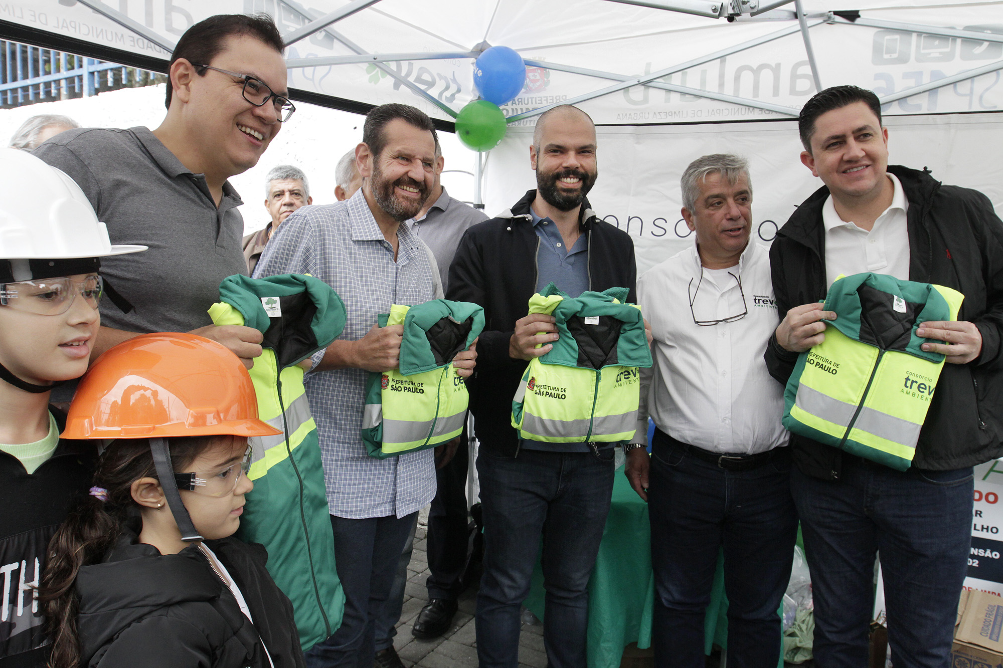 1384172-Revitalização de Pontos Viciados de Descarte de Lixo