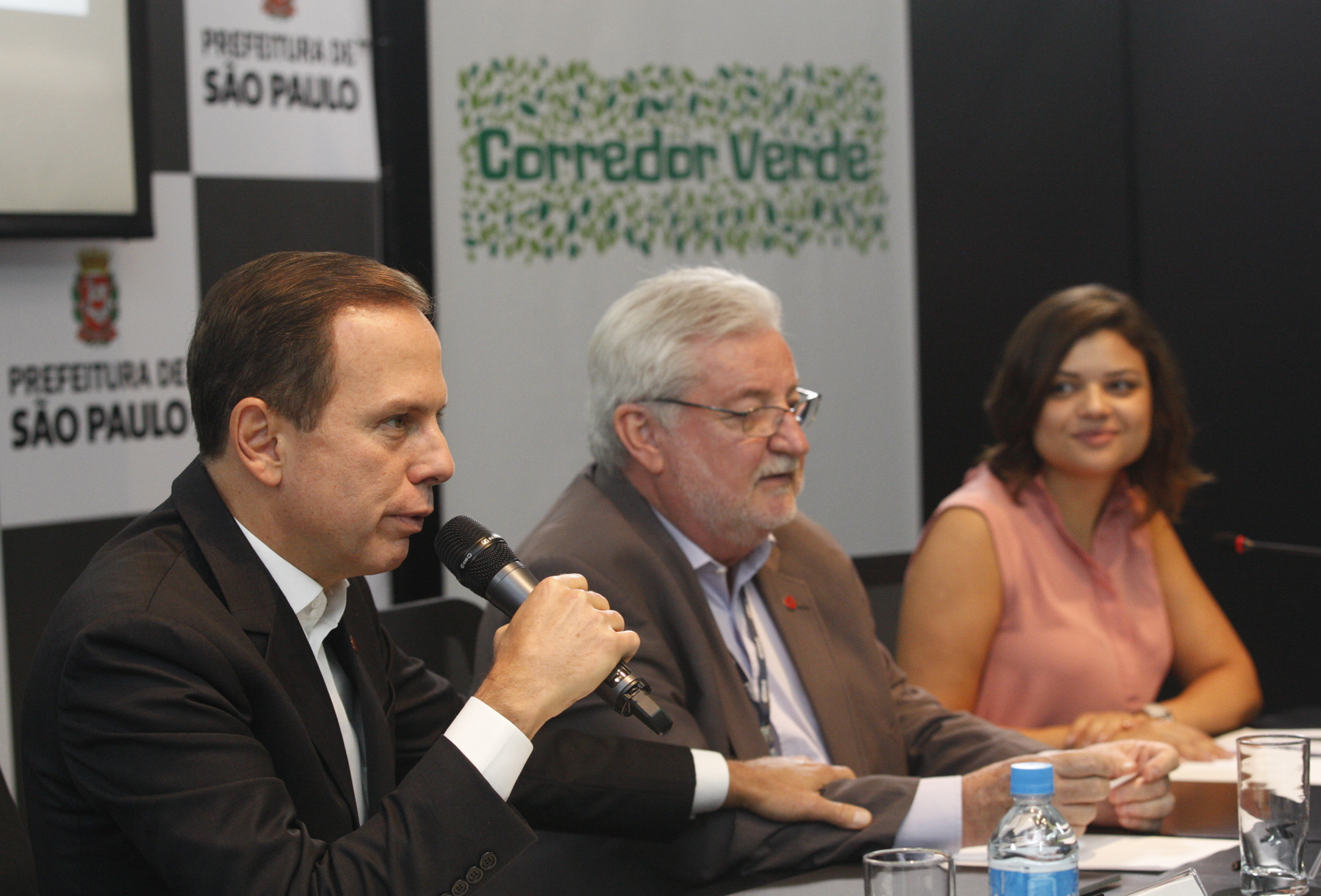 831212-Coletiva de Imprensa sobre CORREDOR VERDE
