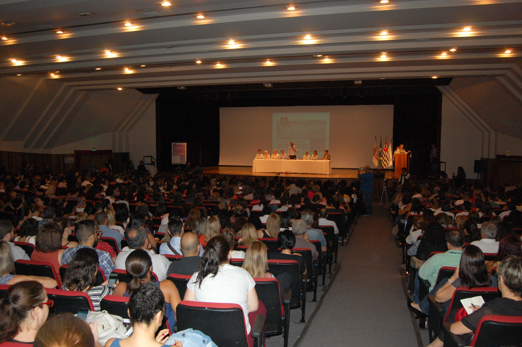 860332-Encontro Municipal de Práticas Integrativas e Complementares em Saúde