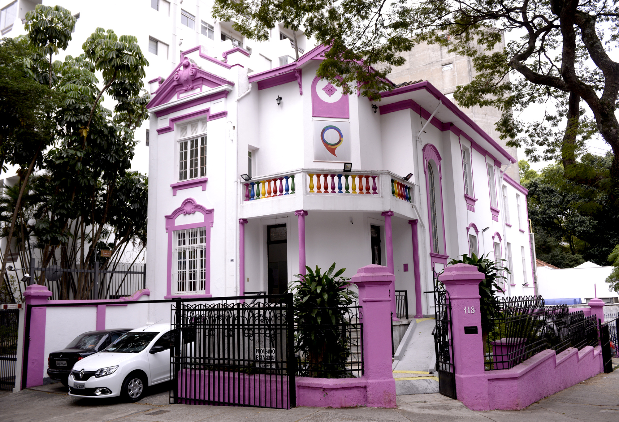 887861-Centro de Cidadania LGBTI