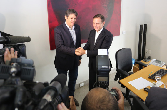 934921-Prefeito Fernando Haddad recebe João Doria Jr.