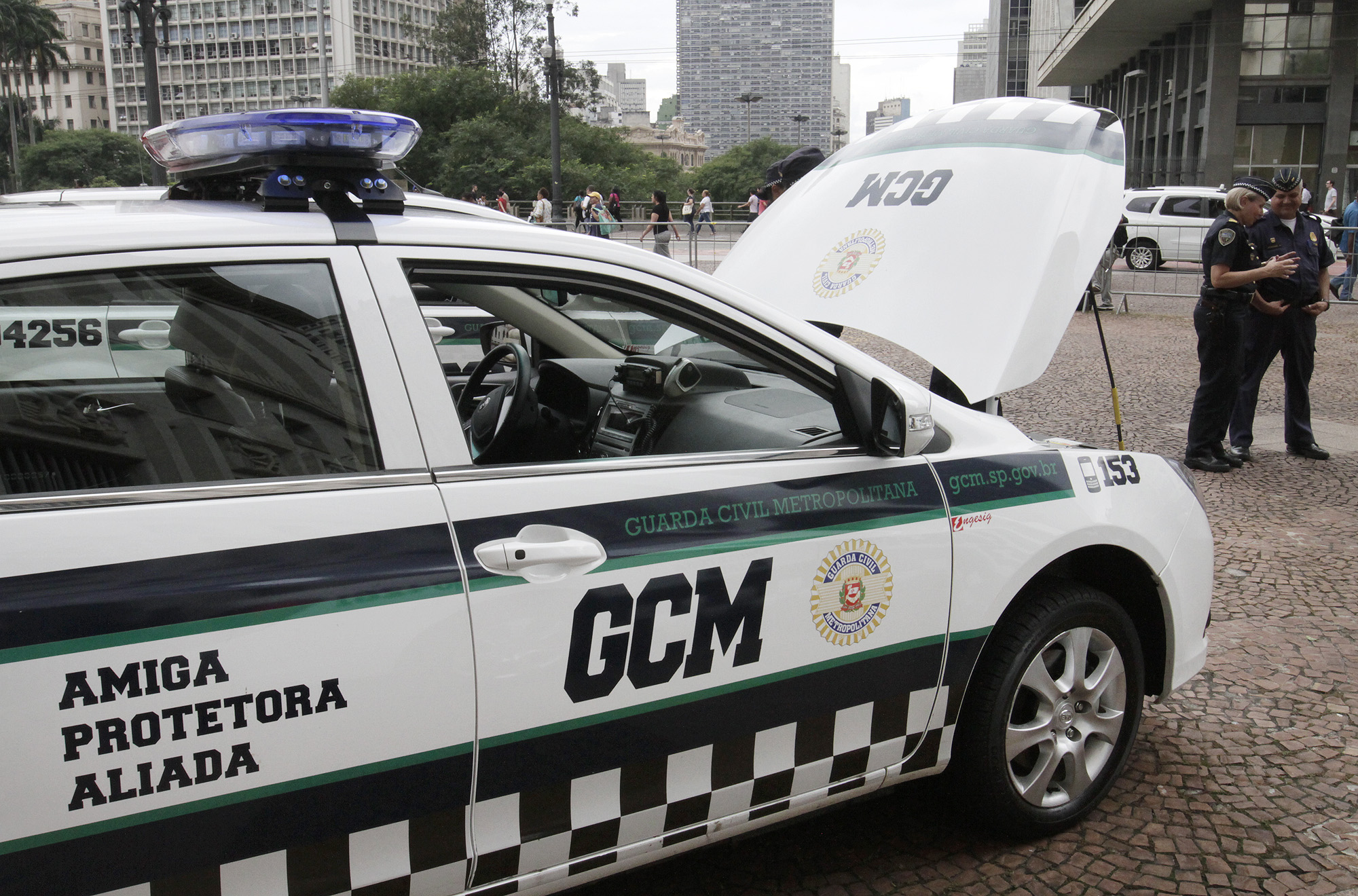 917214-Doação de Veículos Elétricos para a GCM