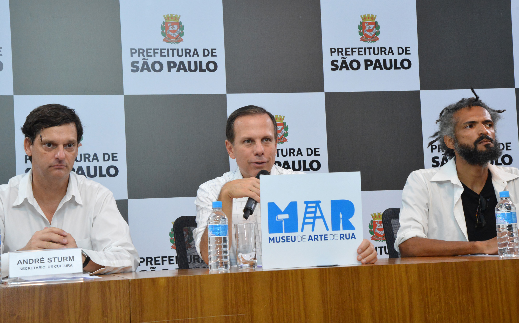 922968-O prefeito João Doria e o secretário municipal de Cultura, André Sturm, lançam, nesta sexta-feira (10), o programa Museu de Arte de Rua (MAR) criado para valorizar e divulgar a arte urbana da cidade de São Paulo. No evento será detalhado o primeiro edital do programa.