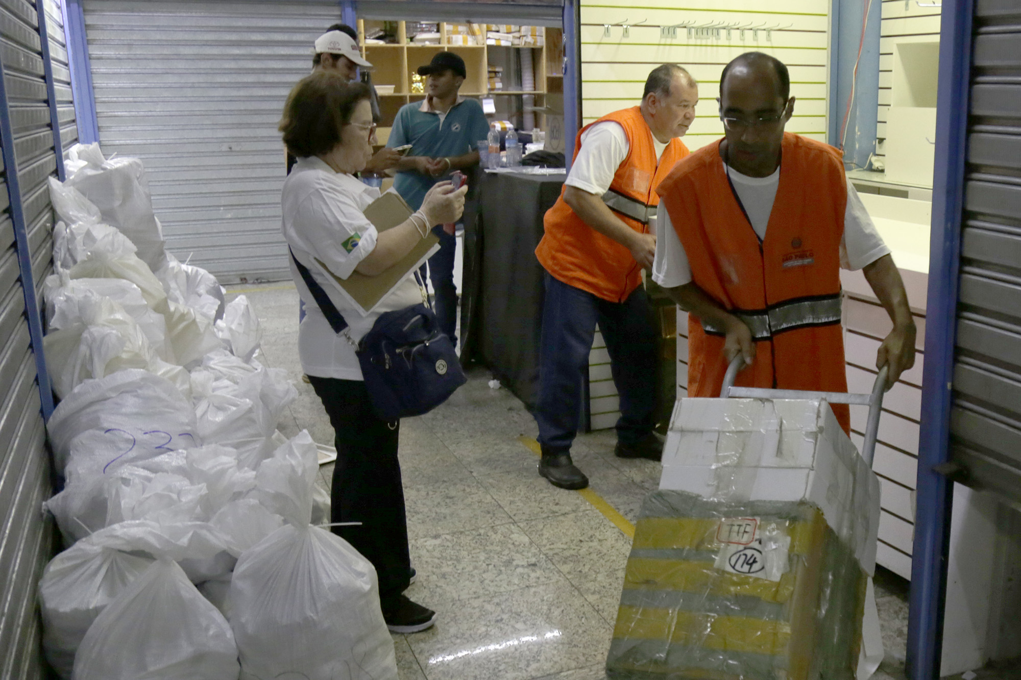 1019333-Operação Comércio Legal na Rua Barão de Duprat