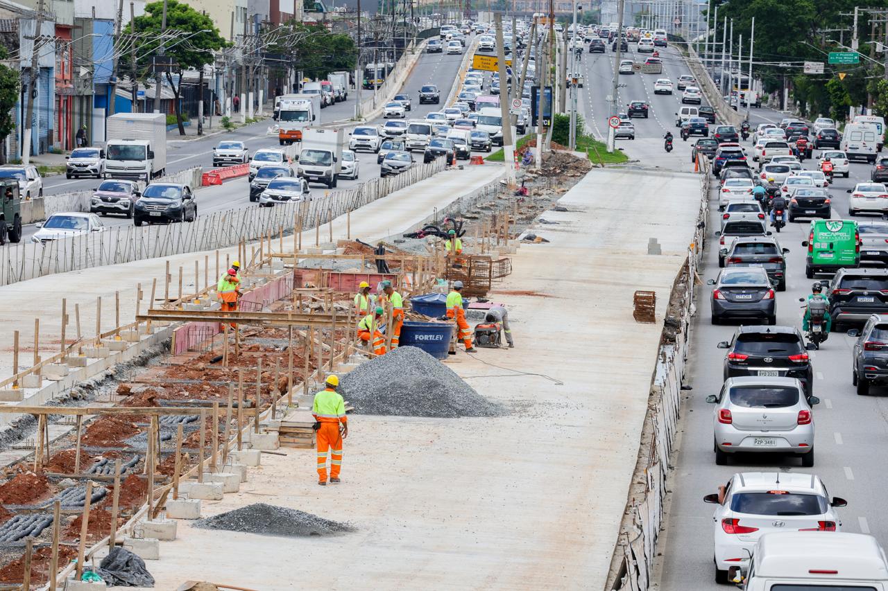 Obras do BRT Radial Leste