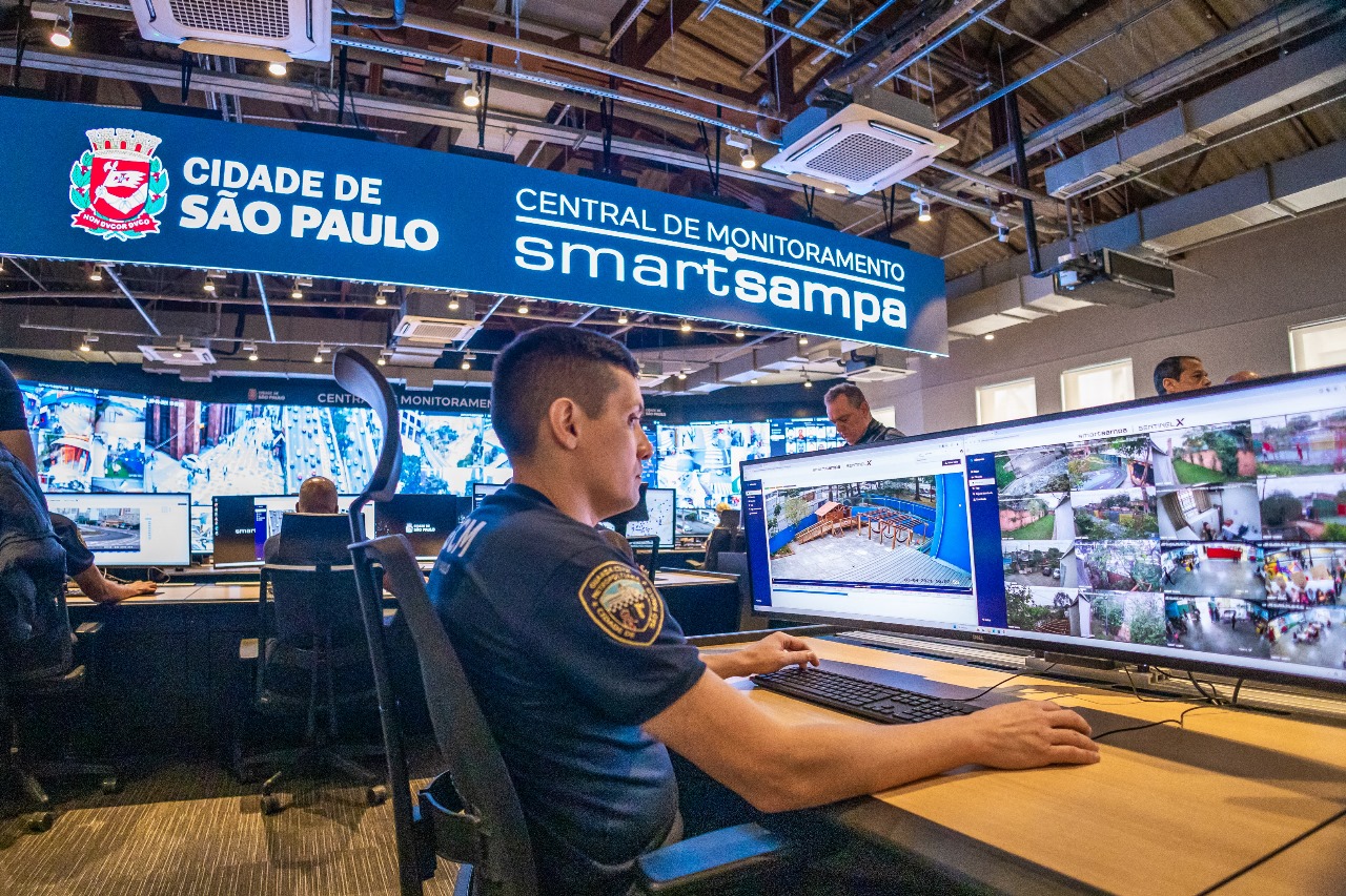 GCM faz monitoramento das imagens capturadas pelas câmeras do Smart Sampa