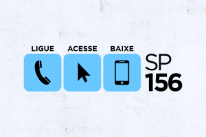 Em um fundo amarelo, o símbolo de um telefone fixo, em preto, à esquerda, uma seta apontada para cima, em perpendicular, uma tela de celular, à direita, fundo branco e letras pretas SP156. Abaixo o link sp156.prefeitura.sp.gov.br
