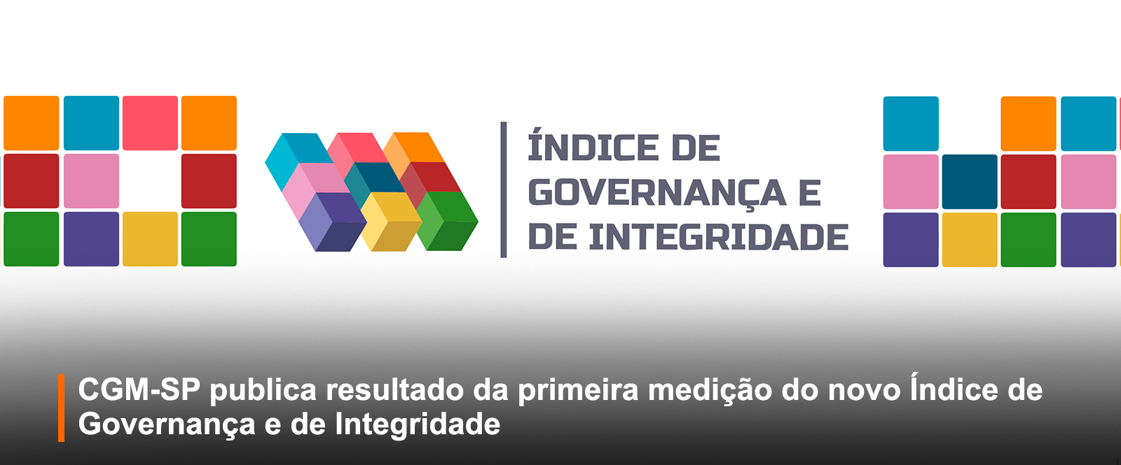 Banner de fundo branco com cubos coloridos e no centro o texto 