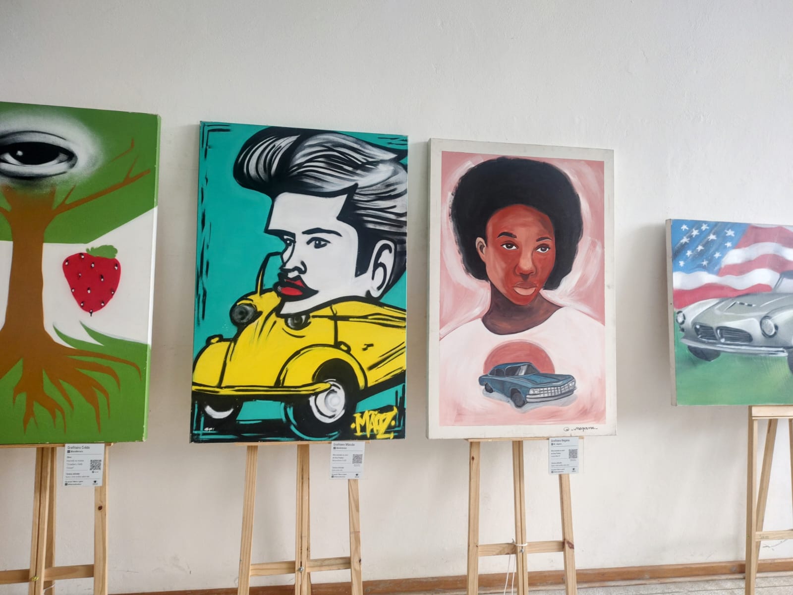 Foto da exposição "Retratos do Rock" na Biblioteca Affonso Taunay. (Foto: Divulgação)