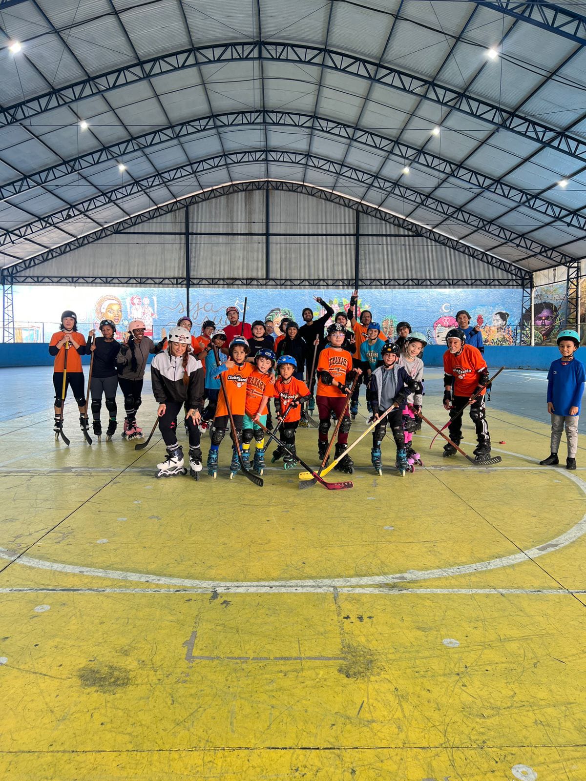 Na foto, alunos do Centro Esportivo Vila Guarani.