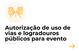 A imagem possui fundo branco. No canto superior esquerdo, há um ícone em linhas laranjas desenhando uma rua em perspectiva com árvores e prédios ao redor, tudo dentro de um círculo bege-claro. Abaixo do ícone, em texto preto e negrito escrito em três linhas, lê-se 